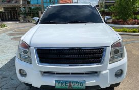 ISUZU D-MAX 4X2 LS AT 2011 MODEL - Automatic 