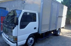 Isuzu Rebuilt Aluminum Closed Van