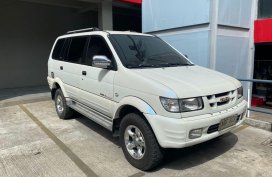 Pearl White Isuzu Crosswind 2003 for sale in Taytay