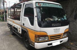 Selling White and Yellow Isuzu Elf 2015 in Imus