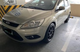 Brightsilver Ford Focus 2010 for sale in Alfonso