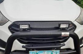 Selling White Hyundai Tucson 2010 in Antipolo