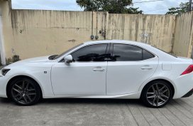 Selling White Lexus IS350 2017 in Marikina