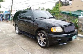 Selling Black Ford Expedition 2000 in San Jose del Monte