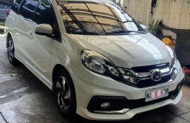 Selling Pearl White Honda Mobilio 2016 in Quezon