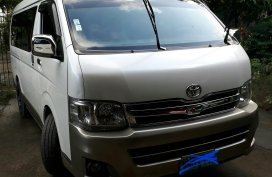 Toyota Hiace GL grandia 2013