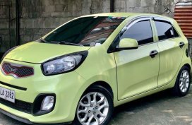 Green Kia Picanto 2014 for sale in Caloocan