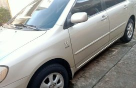 Selling Pearl White Toyota Corolla 2002 in Cainta