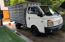 White Hyundai Porter 2012 for sale in Los Baños