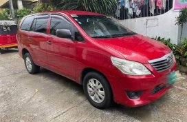 Red Toyota Innova 2014 for sale in Manila