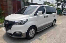 Selling White Hyundai Starex 2020 in Quezon City