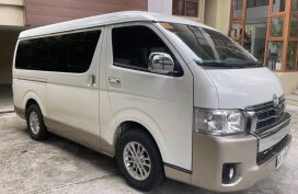 Selling White Toyota Hiace Super Grandia 2016 in Pateros