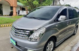 Selling Silver Hyundai Grand Starex 2013 in Marikina