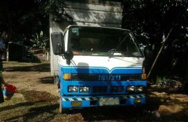 White Isuzu Elf 1996 for sale in Mapandan