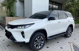 Selling White Toyota Fortuner 2021 in Quezon