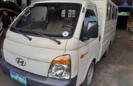 Selling White Hyundai H-100 2010 in Manila