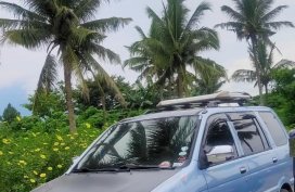 Selling Blue Isuzu Crosswind 2006 in San Pablo