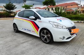 Selling White Peugeot 208 2016 in Balete