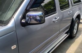 Selling Silver Isuzu D-Max 2005 in Los Baños