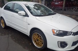 Selling White Mitsubishi Lancer 2016 in Las Piñas