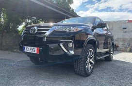 Selling Black Toyota Fortuner 2019 in Cainta