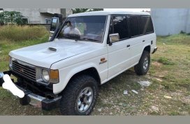 Selling White Mitsubishi Pajero 1990 in Angat