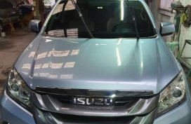 Selling Silver Isuzu MU-X 2012 in Pasig