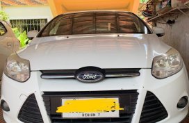 Sell Pearl White 2014 Ford Focus in Cordova