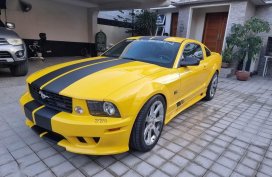 Yellow Ford Mustang 2005 for sale in Lipa