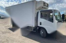 Selling White Isuzu Elf 2018 in Caloocan