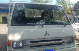 2015 Mitsubishi L300 exceed dropside body