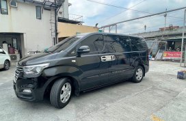 Selling Black Hyundai Grand Starex 2020 in Pasay
