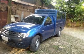 Selling Blue Mitsubishi L200 2014 in Pateros 
