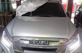Selling Silver Isuzu D-Max 2020 in Manila