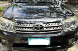 Selling 2010 Toyota Fortuner  2.7 G Gas A/T