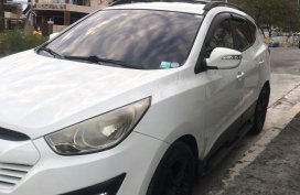 White Hyundai Tucson 2012 for sale in Taytay