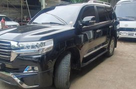 Selling Black Toyota Land Cruiser 2016 in San Juan