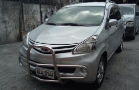 Selling Silver Toyota Avanza 2015 in Manila