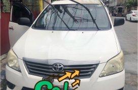 White Toyota Innova 2013 for sale in Automatic