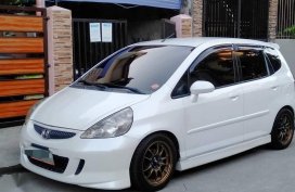 Sell Pearl White 2005 Honda Jazz in Valenzuela