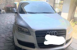 Pearl White Audi Q7 2007 for sale in Makati 