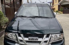 Selling Black Isuzu Crosswind 2017 in Davao