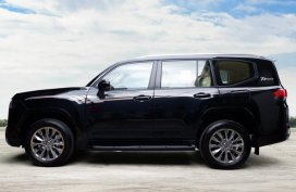 Selling Black Toyota Land Cruiser LC300 2022 in Quezon