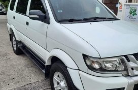 Selling White Isuzu Crosswind 2016 in Manila