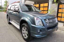 Selling Silver Isuzu Alterra 2012 in Rizal