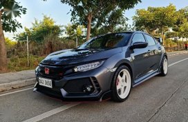 Grey Honda Civic 2018 for sale in Quezon City