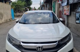 Sell Red 2017 Honda Civic in Mabalacat