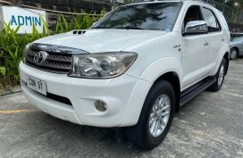 Selling White Toyota Fortuner 2009 in Manila