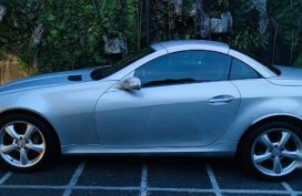 Selling Silver Mercedes-Benz SLK350 2004 in Taguig