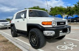 Selling Pearl White Toyota FJ Cruiser 2014 in Pasay